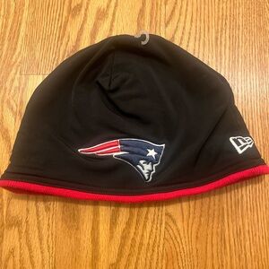 New Era Black and Red Patriots Beanie